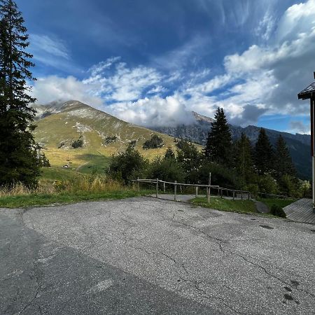 Appartement La Clusaz Avec Terrasse Sur Les Pistes De Ski Manigod Esterno foto