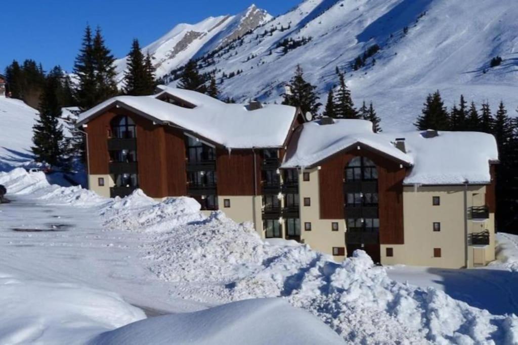 Appartement La Clusaz Avec Terrasse Sur Les Pistes De Ski Manigod Esterno foto