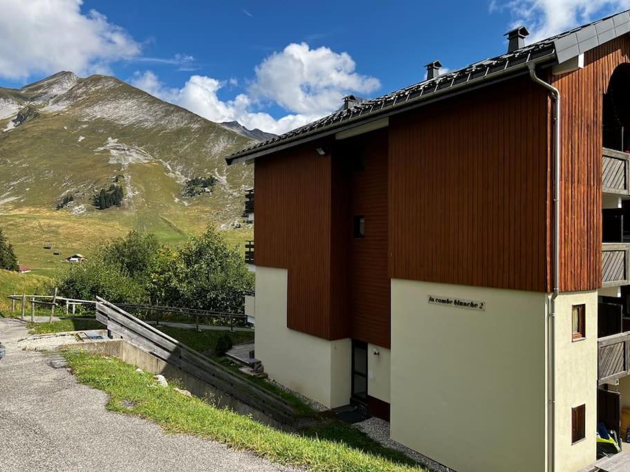 Appartement La Clusaz Avec Terrasse Sur Les Pistes De Ski Manigod Esterno foto