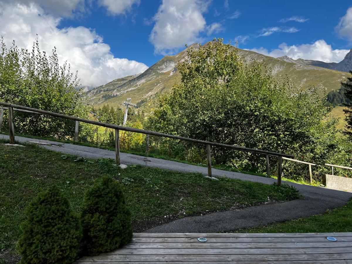 Appartement La Clusaz Avec Terrasse Sur Les Pistes De Ski Manigod Esterno foto